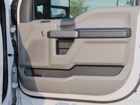 Certified 2020 Ford F250 XLT w/ Tremor Off-Road Package image 34