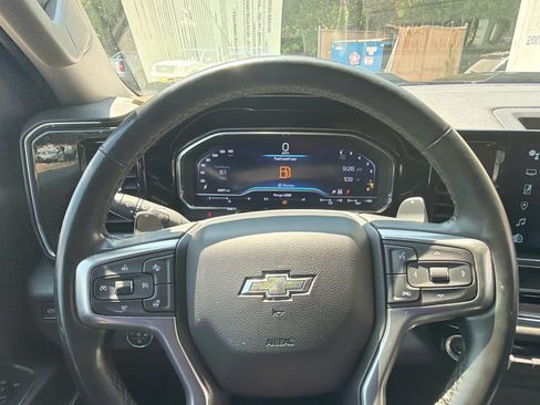 Used 2024 Chevrolet Silverado 1500 LT Trail Boss w/ LT Trail Boss Premium Package AWD/4WD image 22