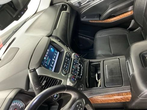 Used 2016 Chevrolet Tahoe LTZ AWD/4WD image 21