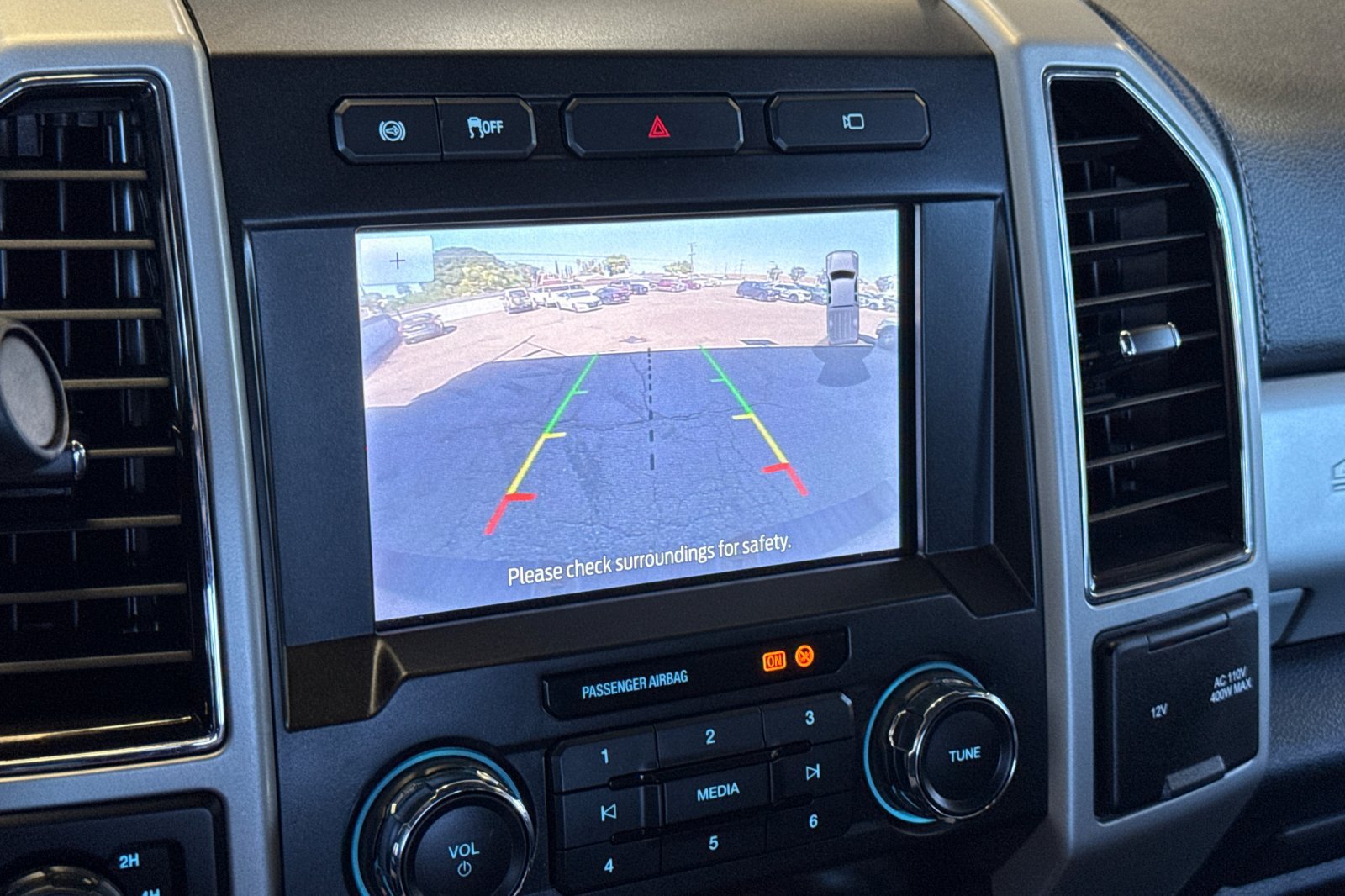 Used 2021 Ford F250 Lariat w/ Lariat Value Package AWD/4WD image 18