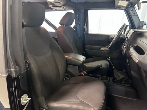 Used 2014 Jeep Wrangler Sport AWD/4WD image 17