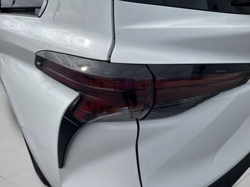 Used 2023 Toyota Sienna LE FWD image 41