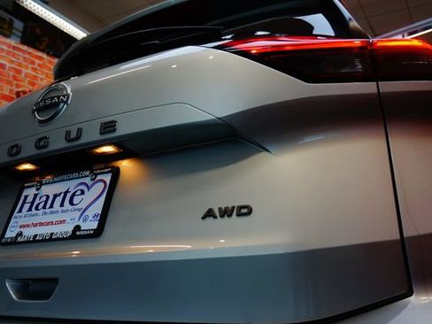 Certified 2025 Nissan Rogue SV AWD/4WD image 46
