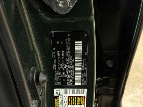 Used 2025 Toyota Highlander XLE AWD/4WD image 14