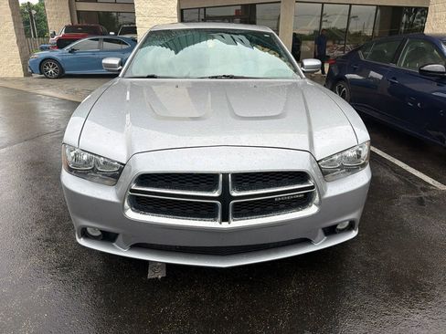 Used 2011 Dodge Charger Rallye RWD image 3