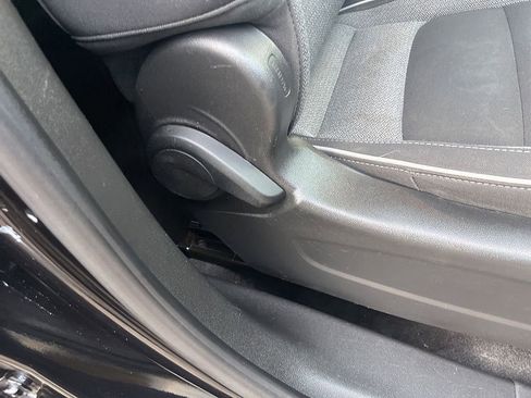Used 2021 Chevrolet TrailBlazer LT w/ Convenience Package FWD image 52