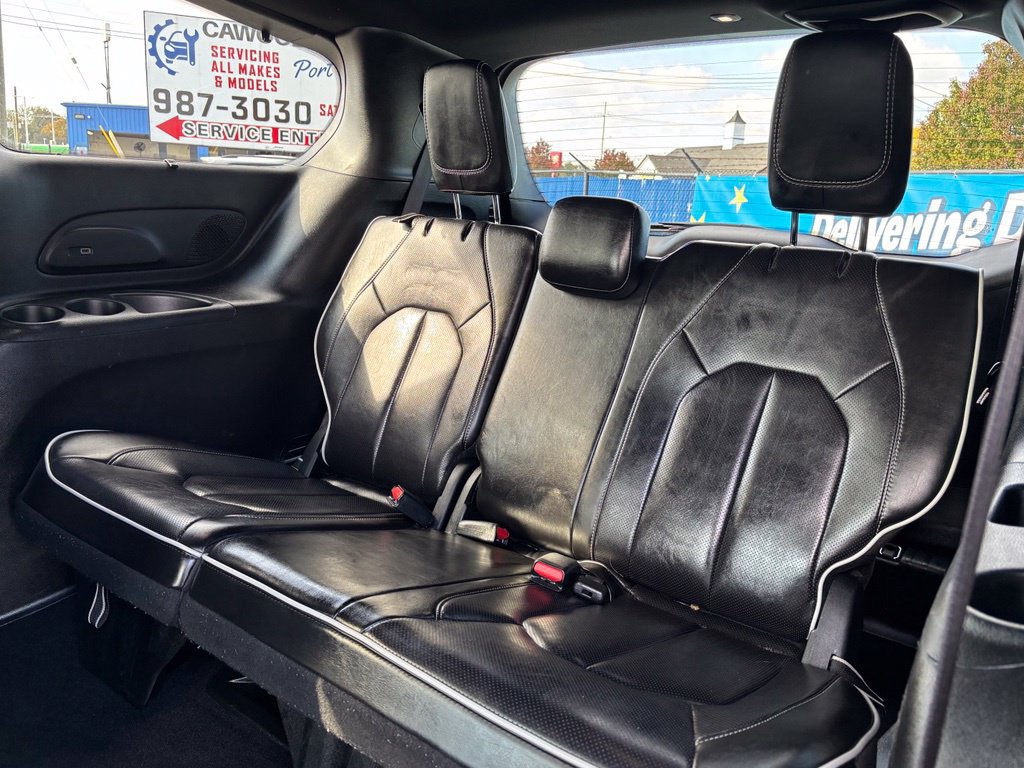 Used 2025 Chrysler Pacifica Limited FWD image 20