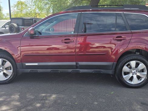 Used 2011 Subaru Outback 3.6R Limited w/ PWR Moonroof Pkg AWD/4WD image 8