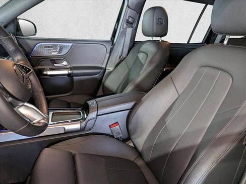 Certified 2025 Mercedes-Benz GLB 250 image 16