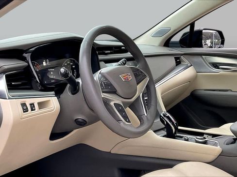 Used 2025 Cadillac XT5 Premium Luxury w/ LPO, Floor Liner Package FWD image 16