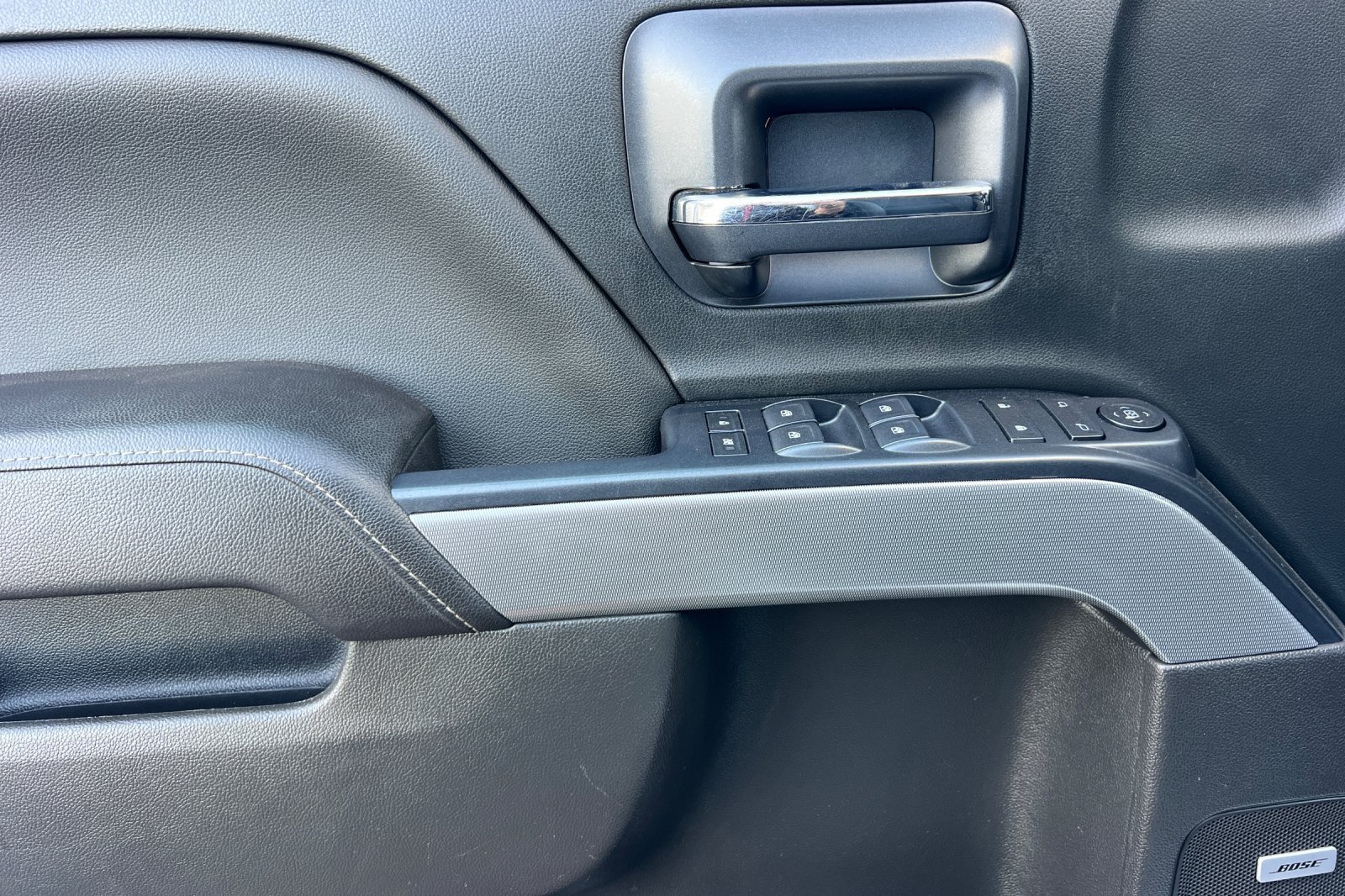 Used 2018 Chevrolet Silverado 1500 LT w/ All Star Edition AWD/4WD image 12