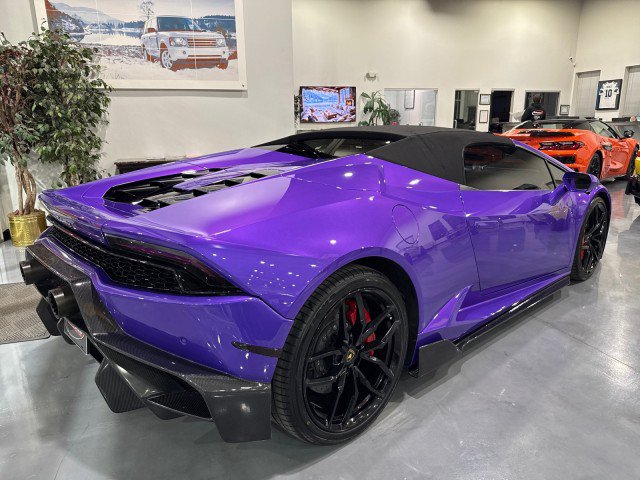 Used 2017 Lamborghini Huracan LP 610-4 AWD/4WD image 12