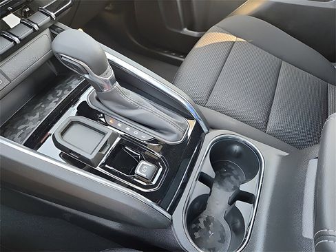 New 2025 GMC Canyon Elevation w/ Convenience Package image 20