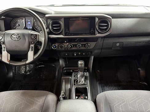 Certified 2018 Toyota Tacoma TRD Off-Road image 26