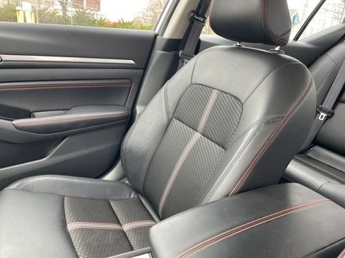 Used 2023 Nissan Altima 2.5 SR image 10