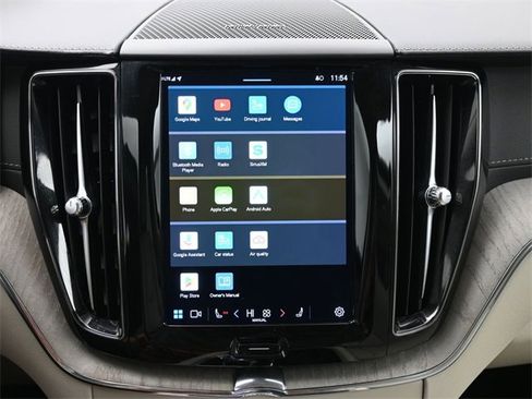 Used 2023 Volvo XC60 B5 Ultimate image 20