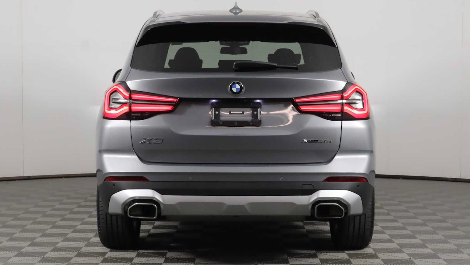 Used 2023 BMW X3 xDrive30i w/ Premium Package AWD/4WD image 5