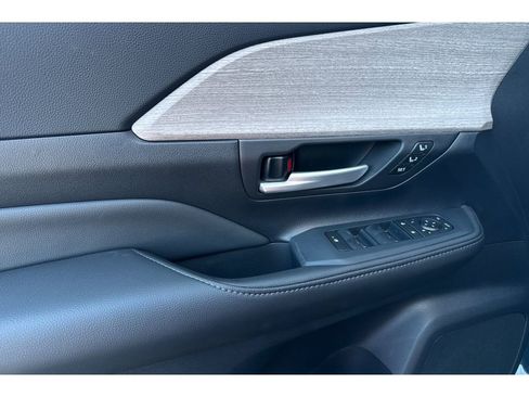 New 2026 Toyota Grand Highlander Limited AWD/4WD image 11