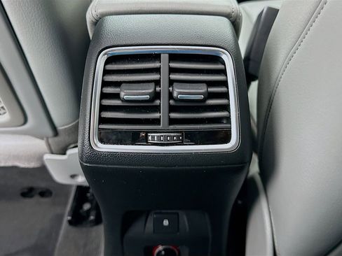 Used 2018 Audi Q3 2.0T Premium Plus w/ Premium Plus Package image 25