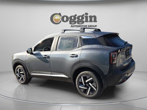 New 2026 Nissan Kicks SV w/ Cold Weather Package FWD image 3