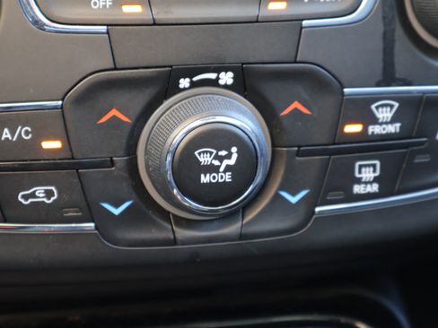 Used 2021 Jeep Compass Limited image 31