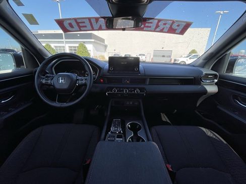 Used 2025 Honda Pilot Sport image 28