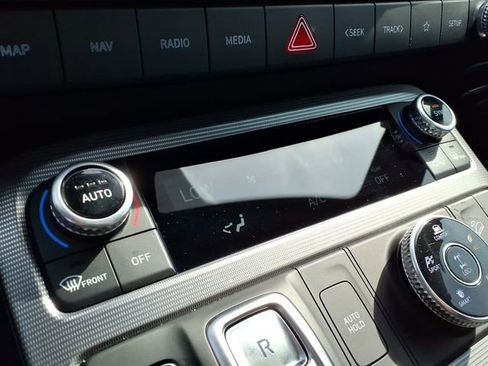 Used 2025 Hyundai Palisade Calligraphy image 16