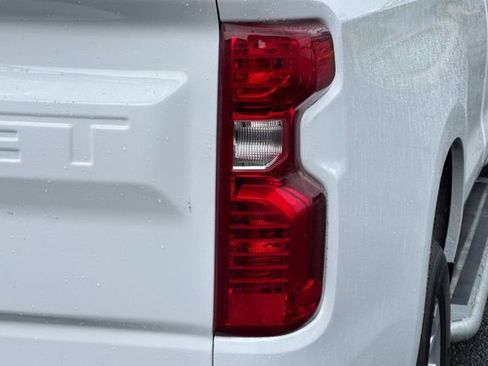 Used 2025 Chevrolet Silverado 1500 W/T image 42