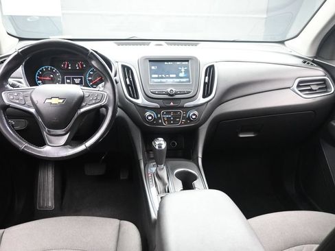 Used 2018 Chevrolet Equinox LT AWD/4WD image 9