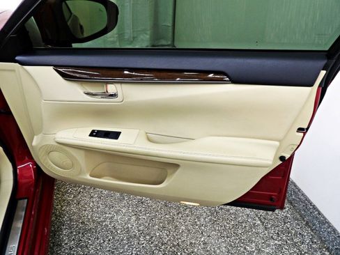 Used 2015 Lexus ES 350 w/ Premium Package FWD image 11