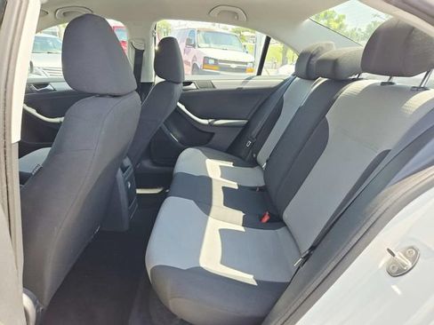 Used 2017 Volkswagen Jetta S FWD image 9