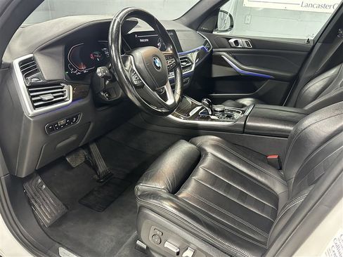 Used 2021 BMW X5 xDrive40i w/ Premium Package image 2