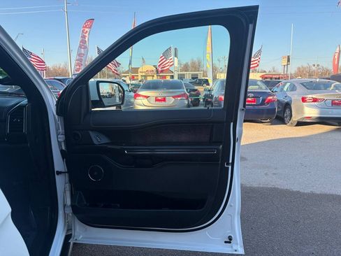 Used 2019 Ford Expedition Max Limited image 6