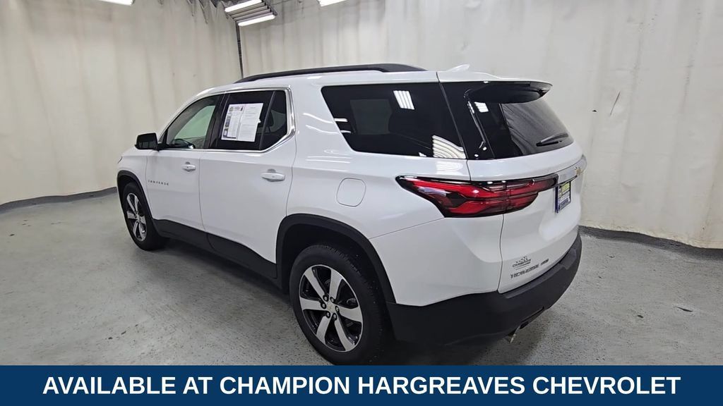 Certified 2023 Chevrolet Traverse LT w/ LT Premium Package AWD/4WD image 9