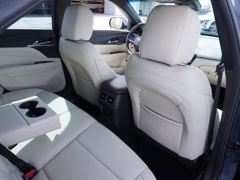 Certified 2025 Cadillac CT4 Luxury image 10