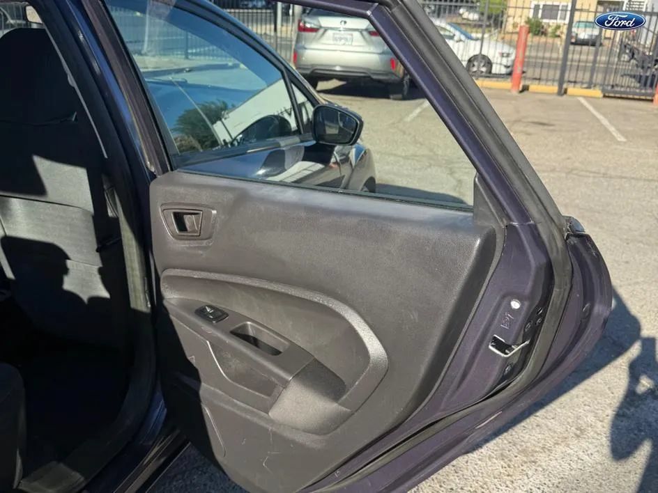 Used 2012 Ford Fiesta SE FWD image 18