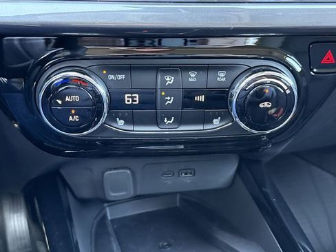 New 2026 Chevrolet Trax ACTIV w/ Sunroof Package image 24