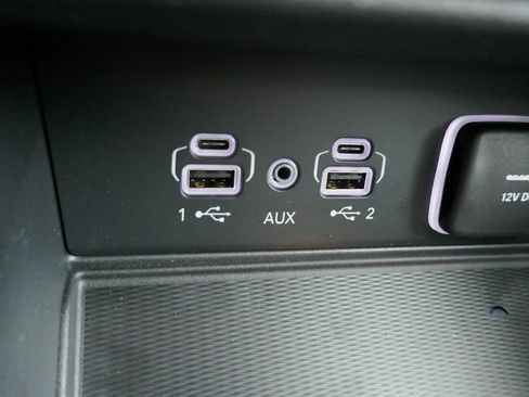 New 2025 Jeep Grand Cherokee Altitude AWD/4WD image 19