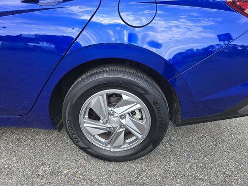 Used 2025 Hyundai Elantra SE FWD image 7