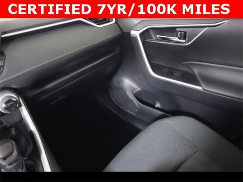 Used 2022 Toyota RAV4 XLE image 15