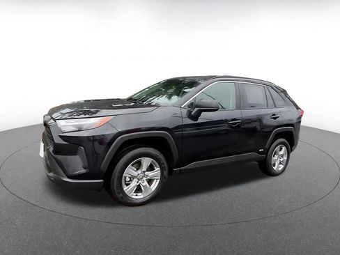 Used 2025 Toyota RAV4 LE image 8