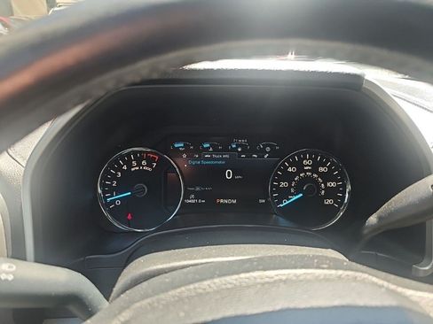 Used 2018 Ford F150 Lariat w/ Equipment Group 501A Mid AWD/4WD image 6
