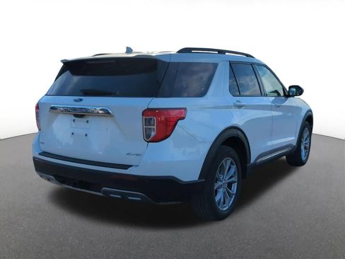 Used 2023 Ford Explorer XLT w/ Equipment Group 202A AWD/4WD image 6