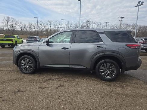 Certified 2024 Nissan Pathfinder S image 5