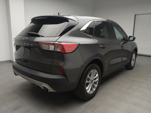 Used 2020 Ford Escape SE image 10