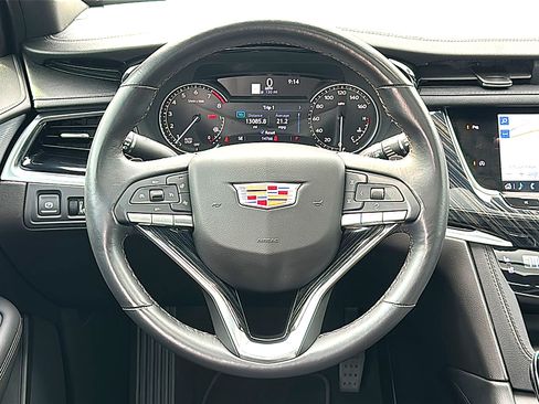 Used 2024 Cadillac XT6 Premium Luxury FWD image 29