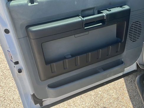 Used 2015 Ford F250 XL w/ Power Equipment Group RWD image 10