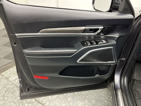 Used 2025 Kia Telluride SX X-Line AWD/4WD image 10