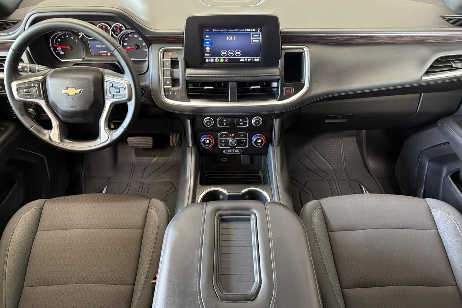 Used 2023 Chevrolet Suburban LS w/ Max Trailering Package AWD/4WD image 3