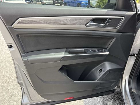 Used 2020 Volkswagen Atlas Cross Sport SE AWD/4WD image 21